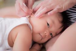 Hộp 200 tăm bông siêu mềm kháng khuẩn cho bé Sanyo Bale_9